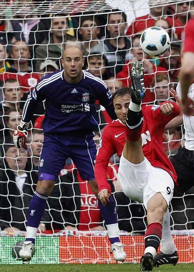  热刺锋霸帽子戏法刷新纪录  